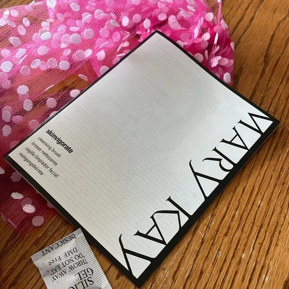 Mary Kay Skinvigorate Cleaning Brush - Picture 4 of 9